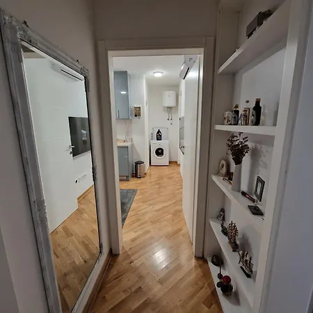 Apartment Tamara With Garden And River View - Free Private Parking - Garage Mostar